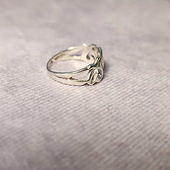 Tiffany & Co. Sterling Silver Triple Heart Paloma Picasso Ring Sz. 4.5 - Picture 5 of 8